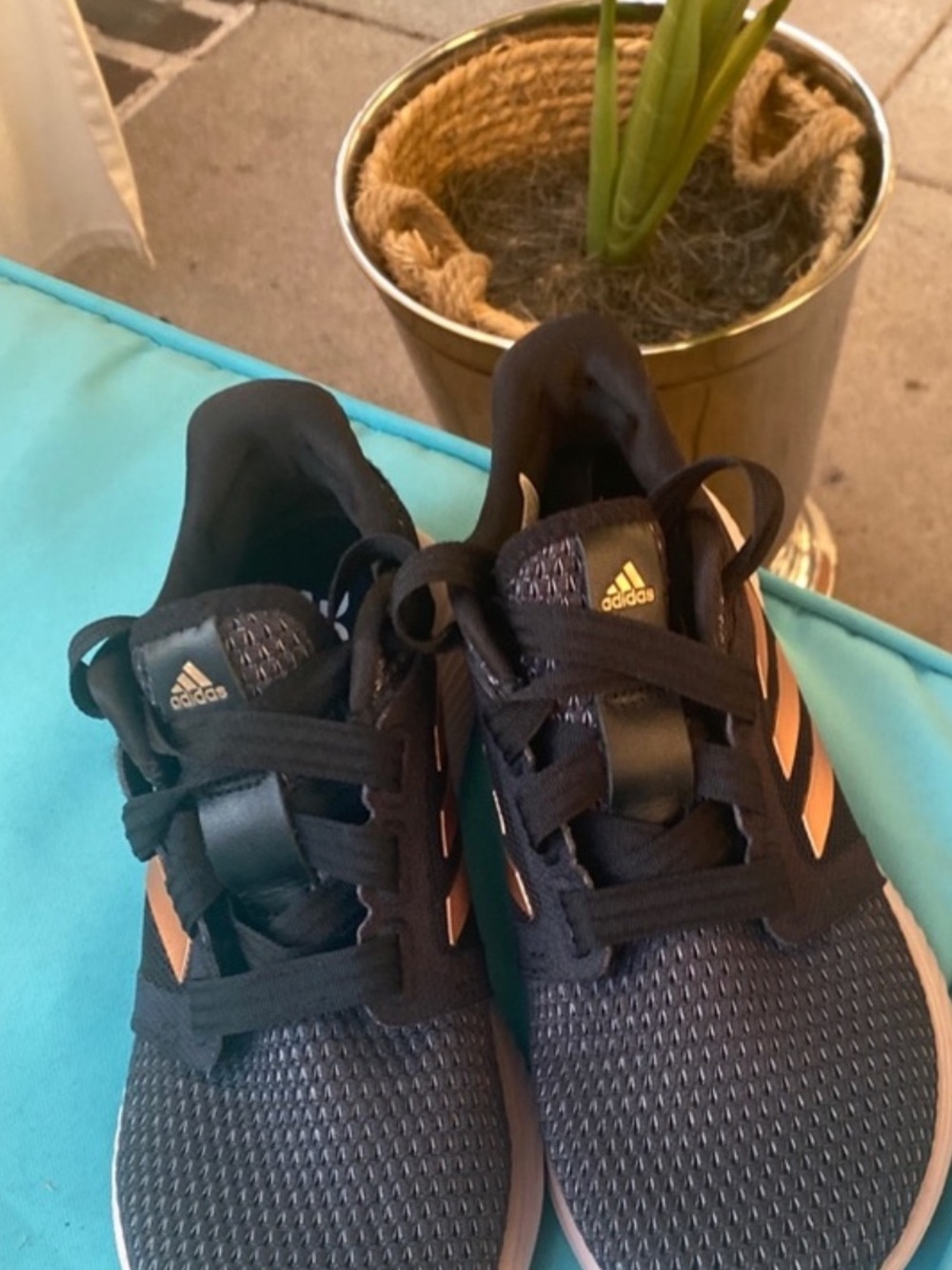 adidas Kids Black Sneakers with Rose Gold Stripes UNISEX 
GIRLS OR BOYS 4.5